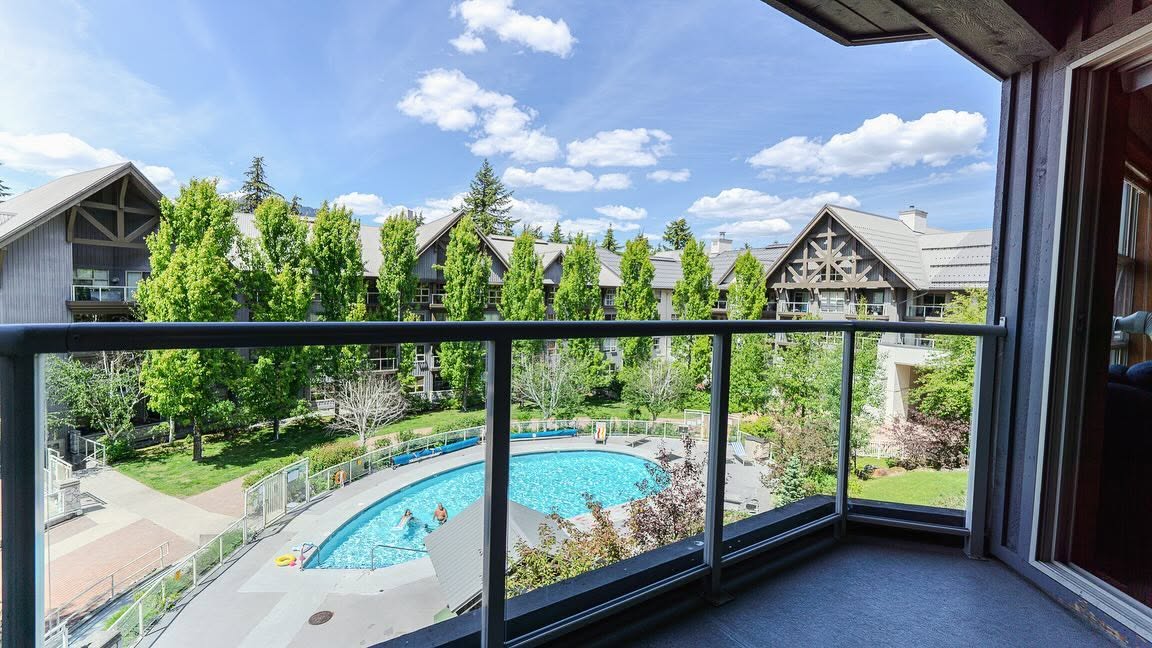 The beautiful pool at The Aspens on Blackcomb