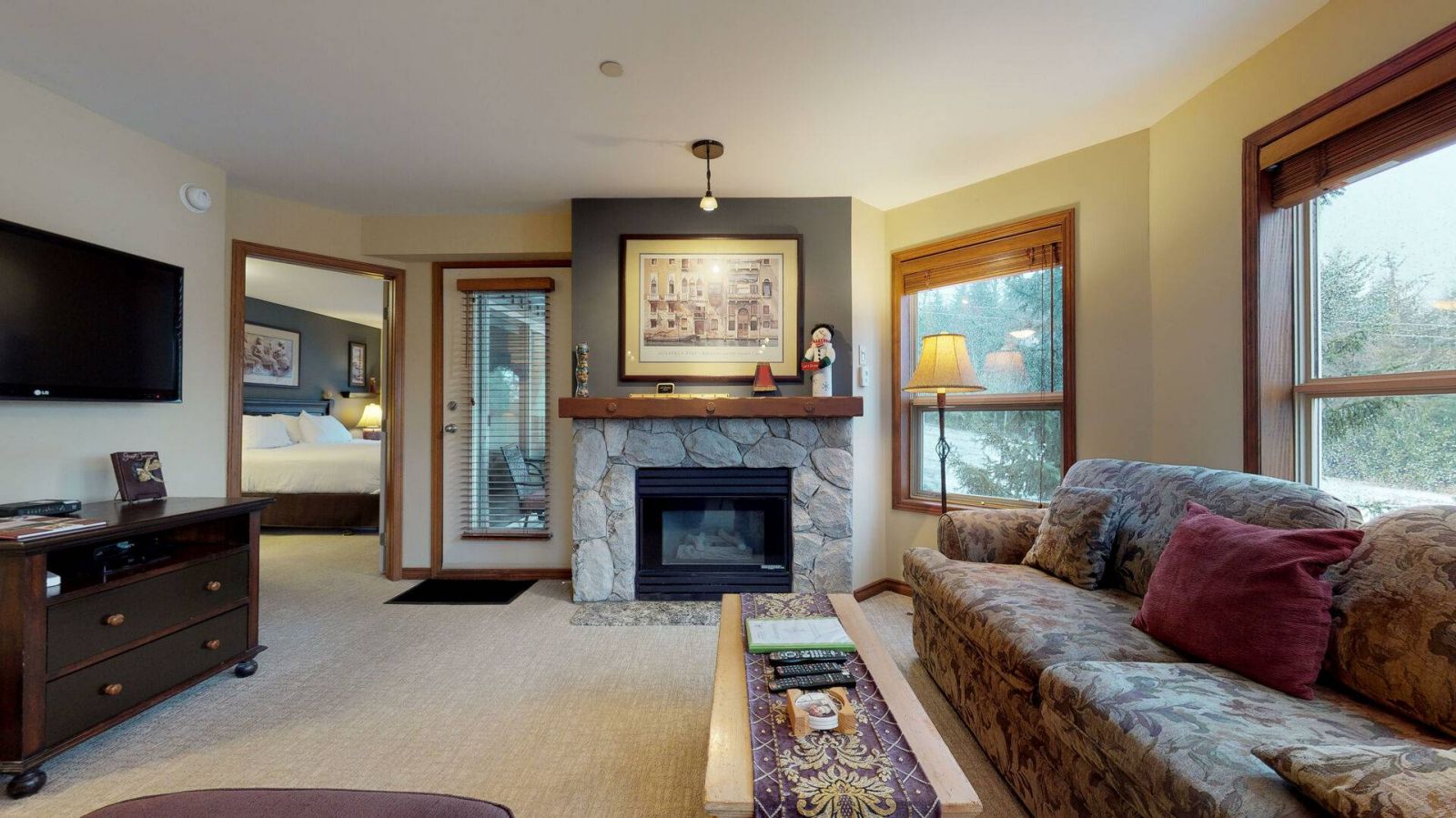 Aspens 355 living room