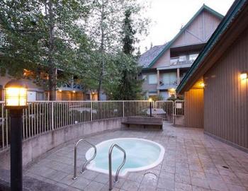 Valhalla townhomes hot tub